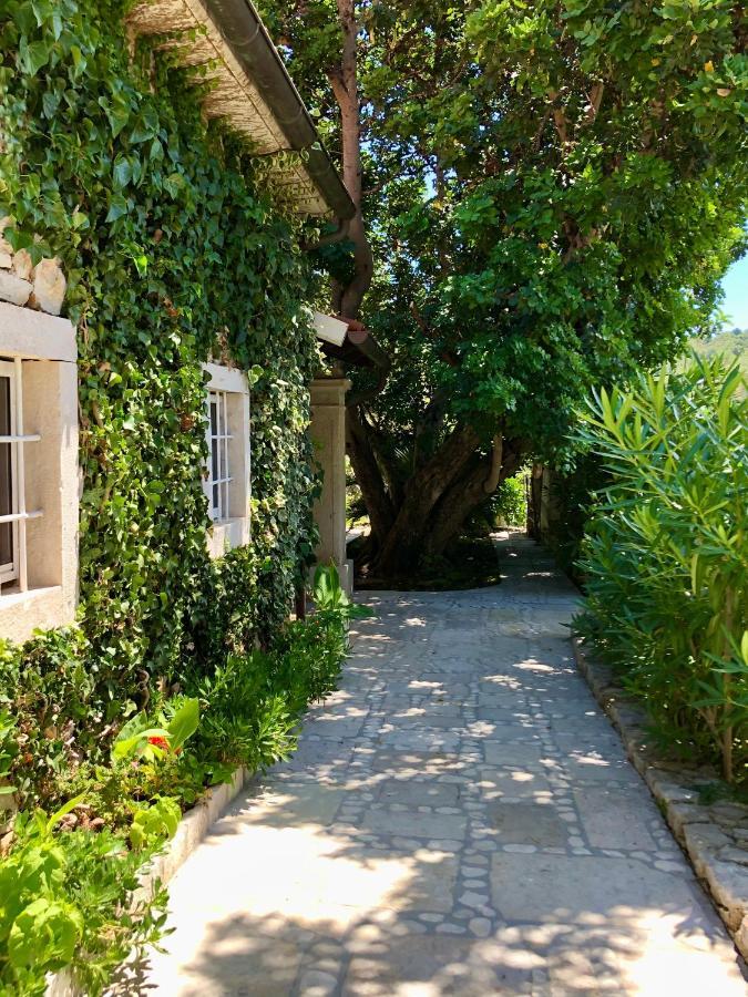 Stone House Retreat Villa มาลีโลชินจ์ ภายนอก รูปภาพ