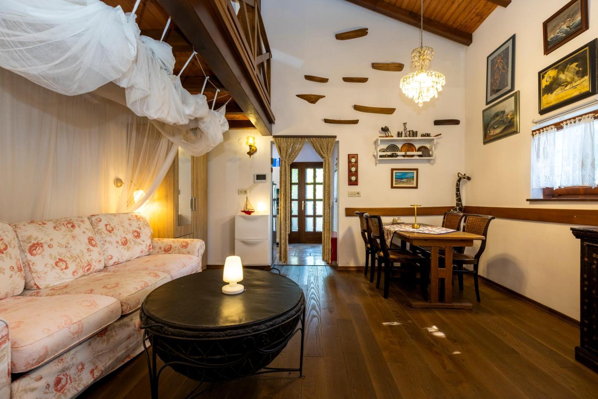 Stone House Retreat Villa มาลีโลชินจ์ ภายนอก รูปภาพ